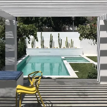 Algarve House With Heated Pool And Jacuzzi Albufeira